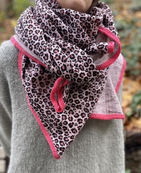 Hübscher-Schal leoprint auf rosa / himmbeer